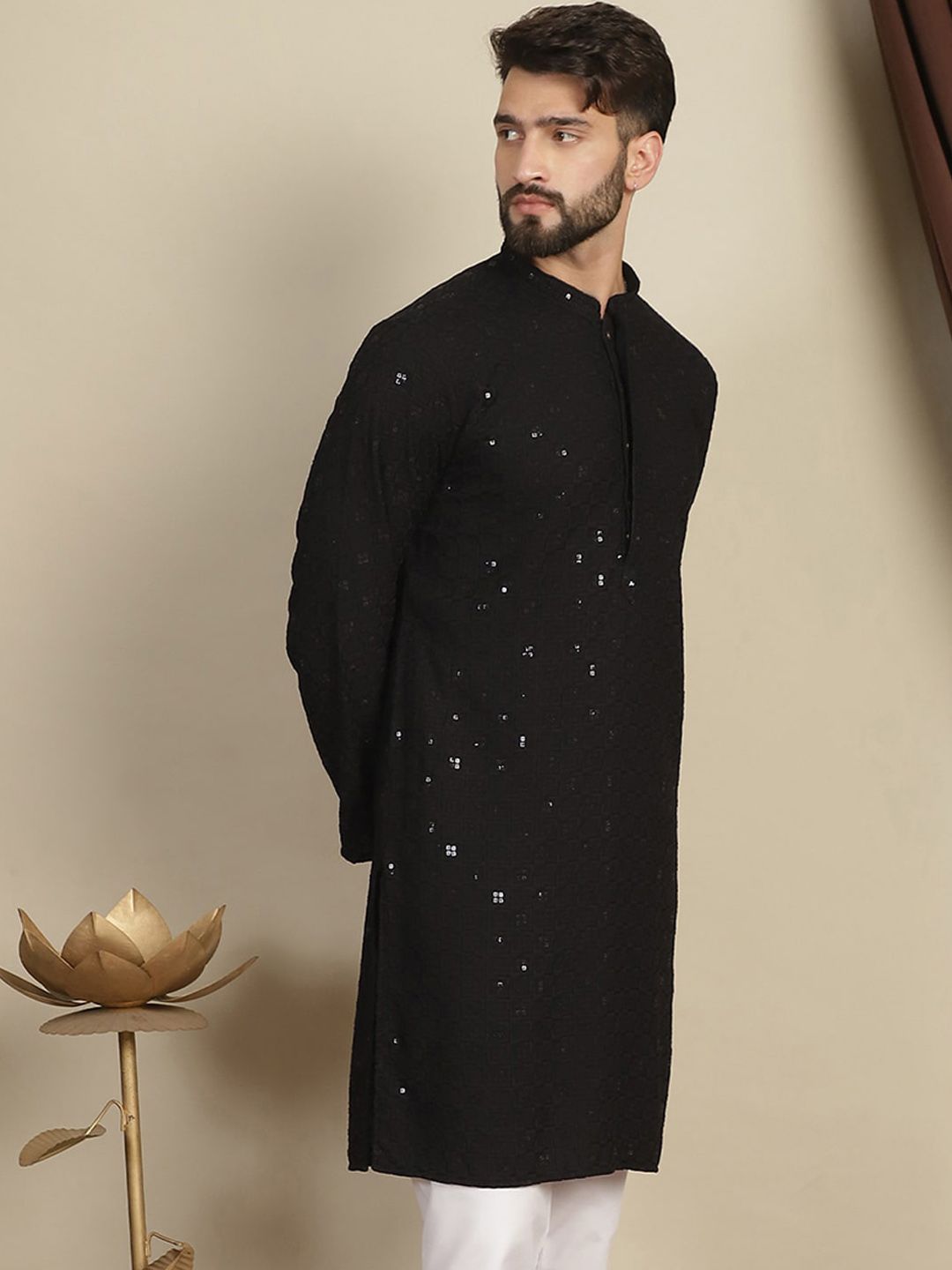 Anouk Floral Sulam Mandarin Collar Sequin Benang Cotton Kurta