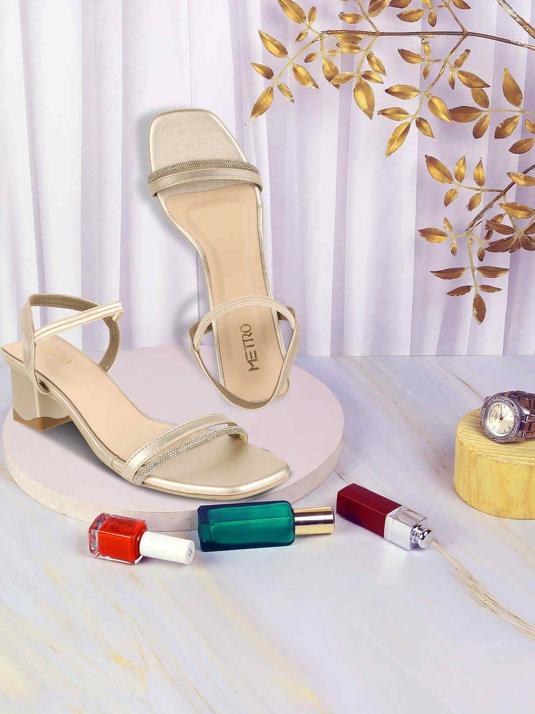 Metro Women Colourblocked Block Heel Sandals