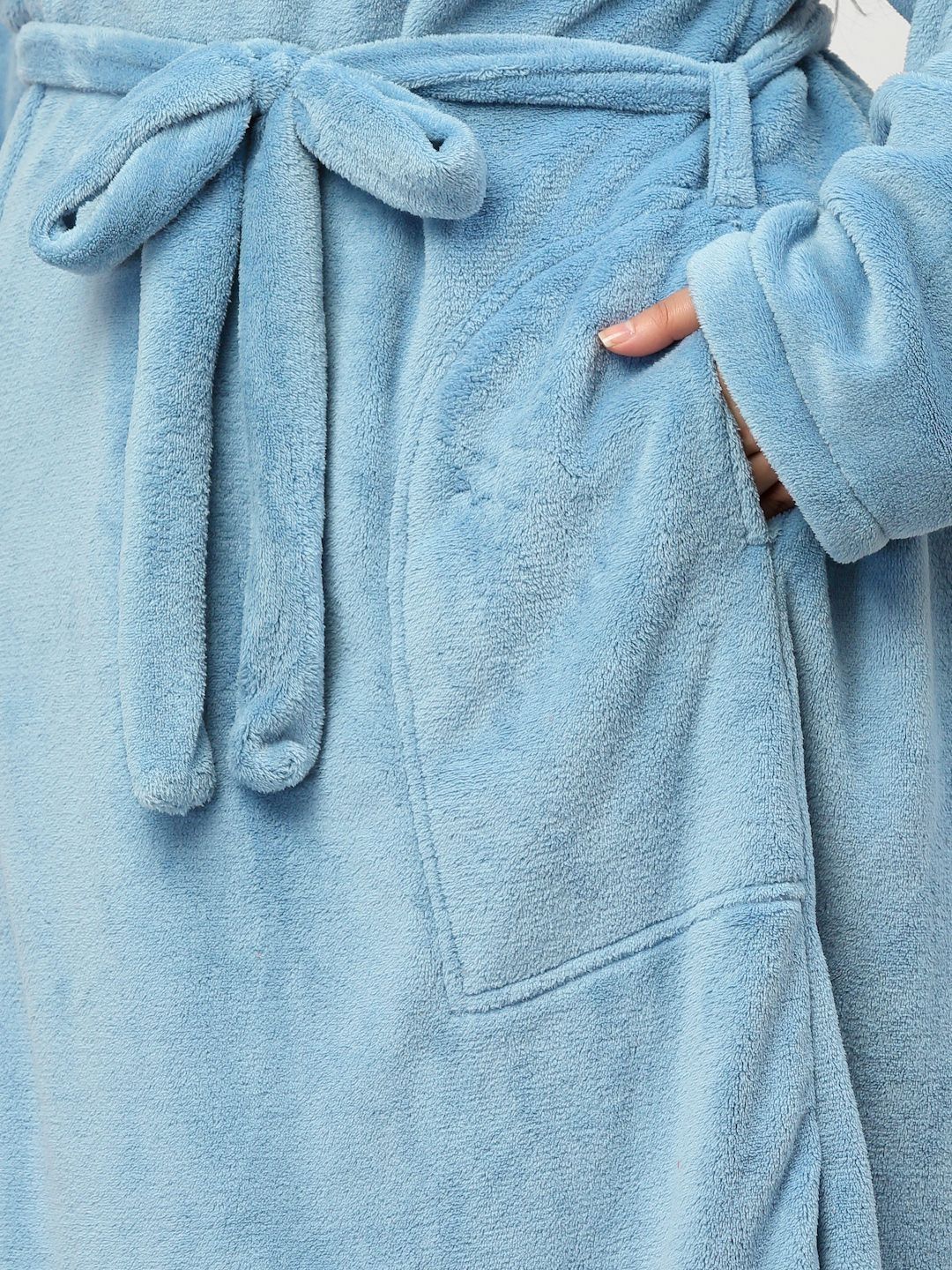 KLOTTHE Plus Size Blue Woollen Long Sleeves Bath Robe With Belt