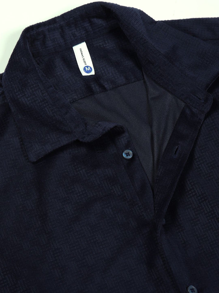 Thomas Scott Men Classic Spread Collar Textured Solid Slim Fit Casual Shirt