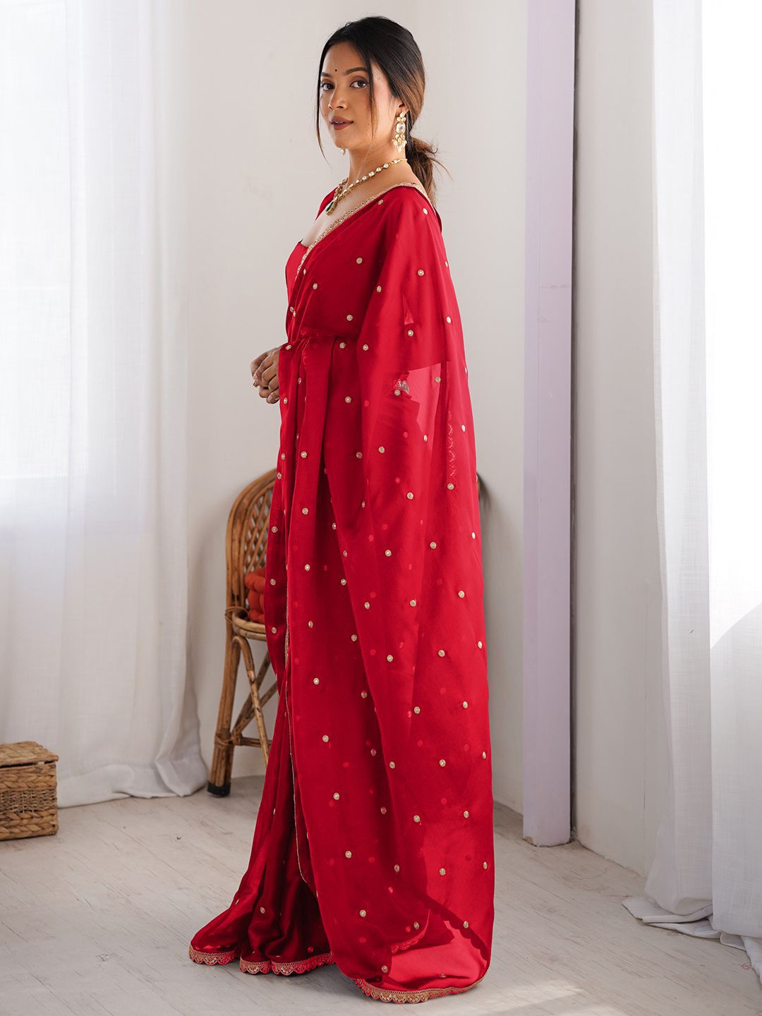 Saree mall Embellished Sequinned Floral Pure Georgette Saree