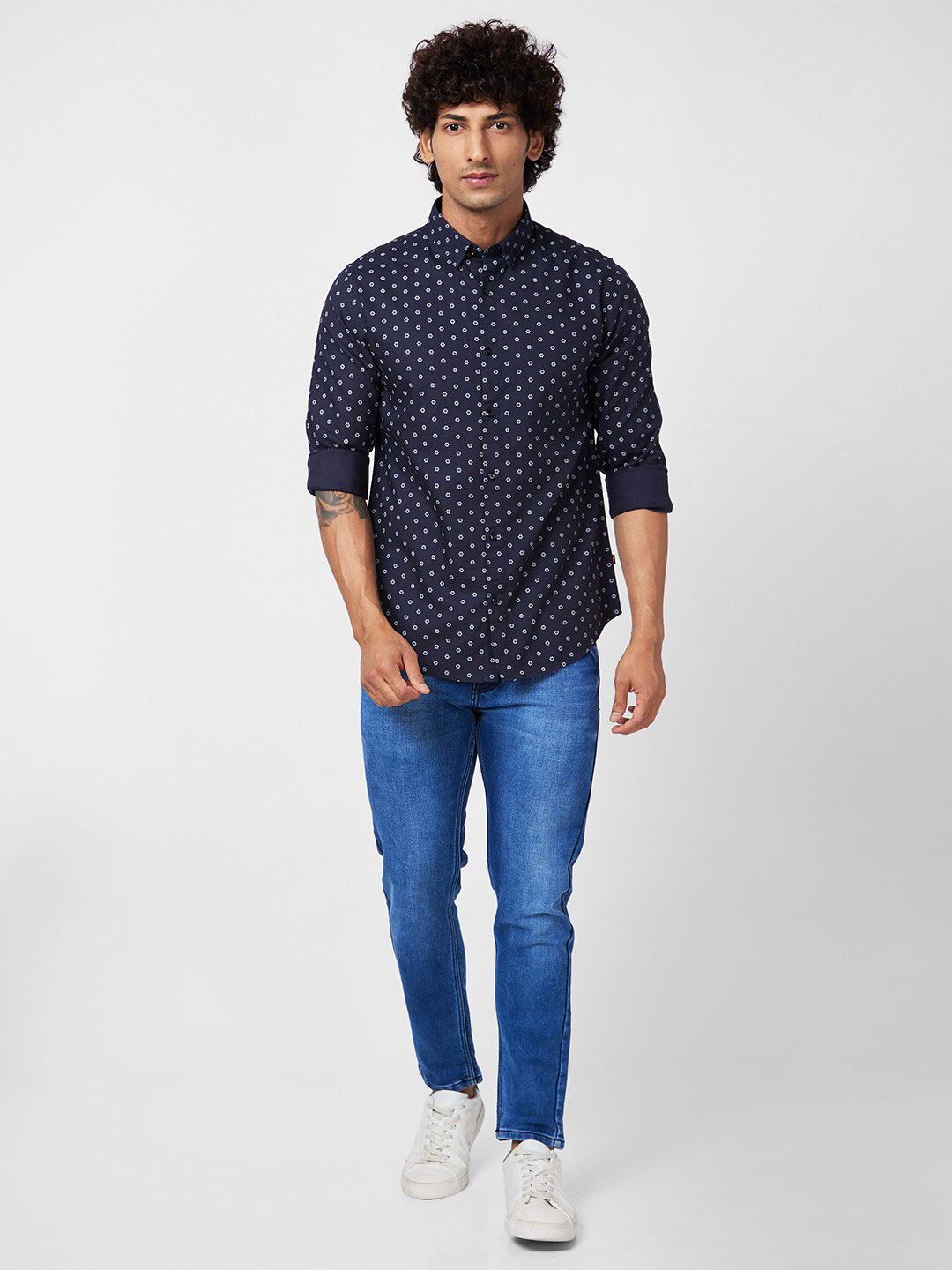 SPYKAR Slim Fit Geometric Printed Pure Cotton Casual Shirt
