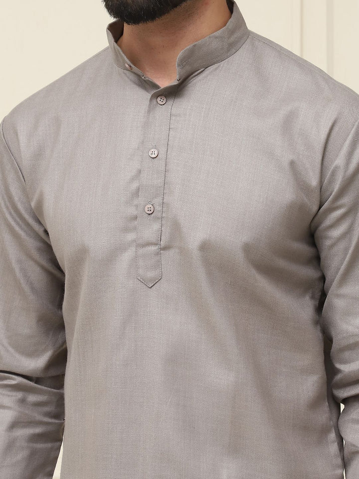 SOJANYA Men Grey Solid Straight Kurta