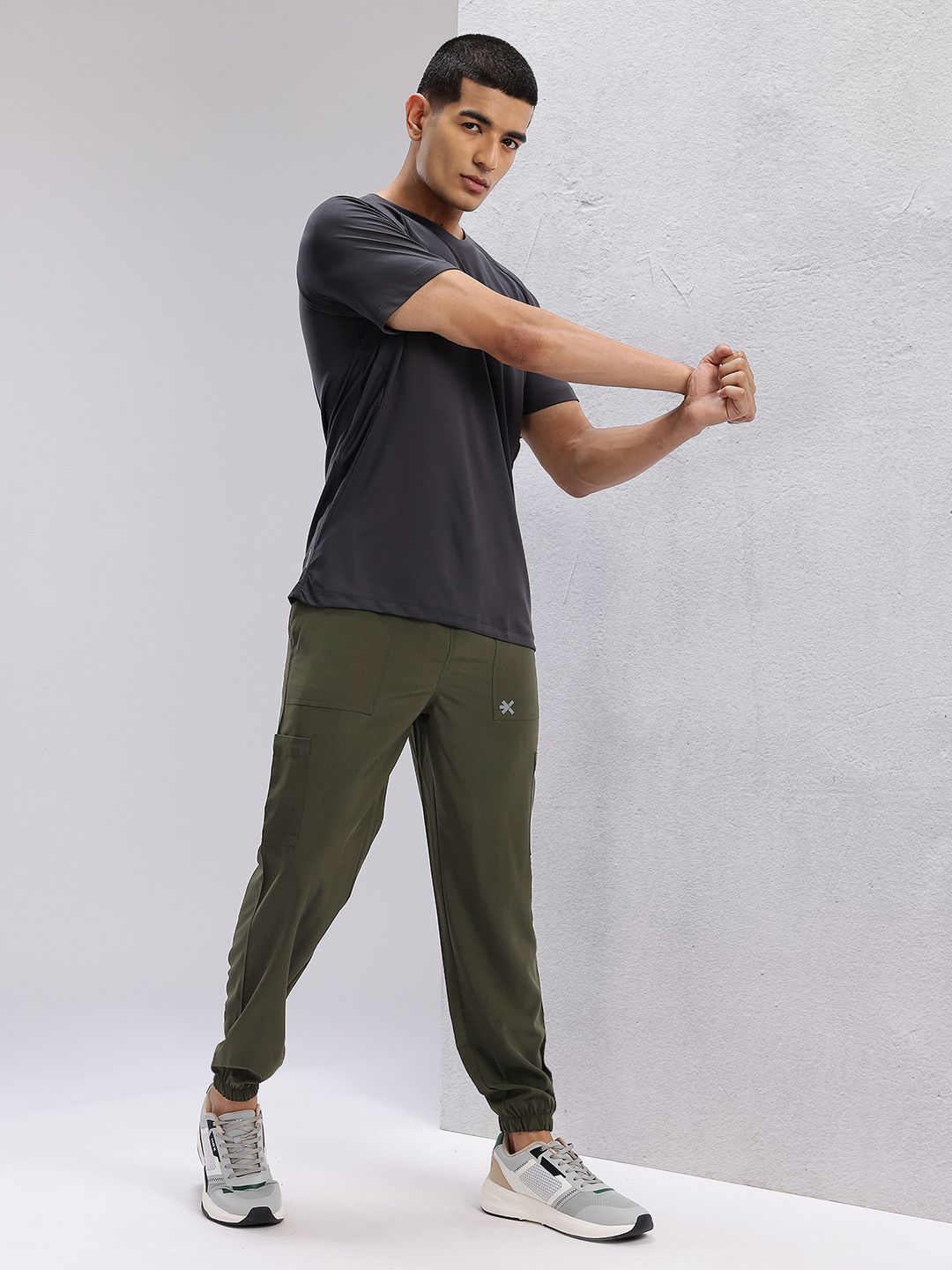 HRX by Hrithik Roshan Men Rapid-Dry Cargo Style Training Joggers