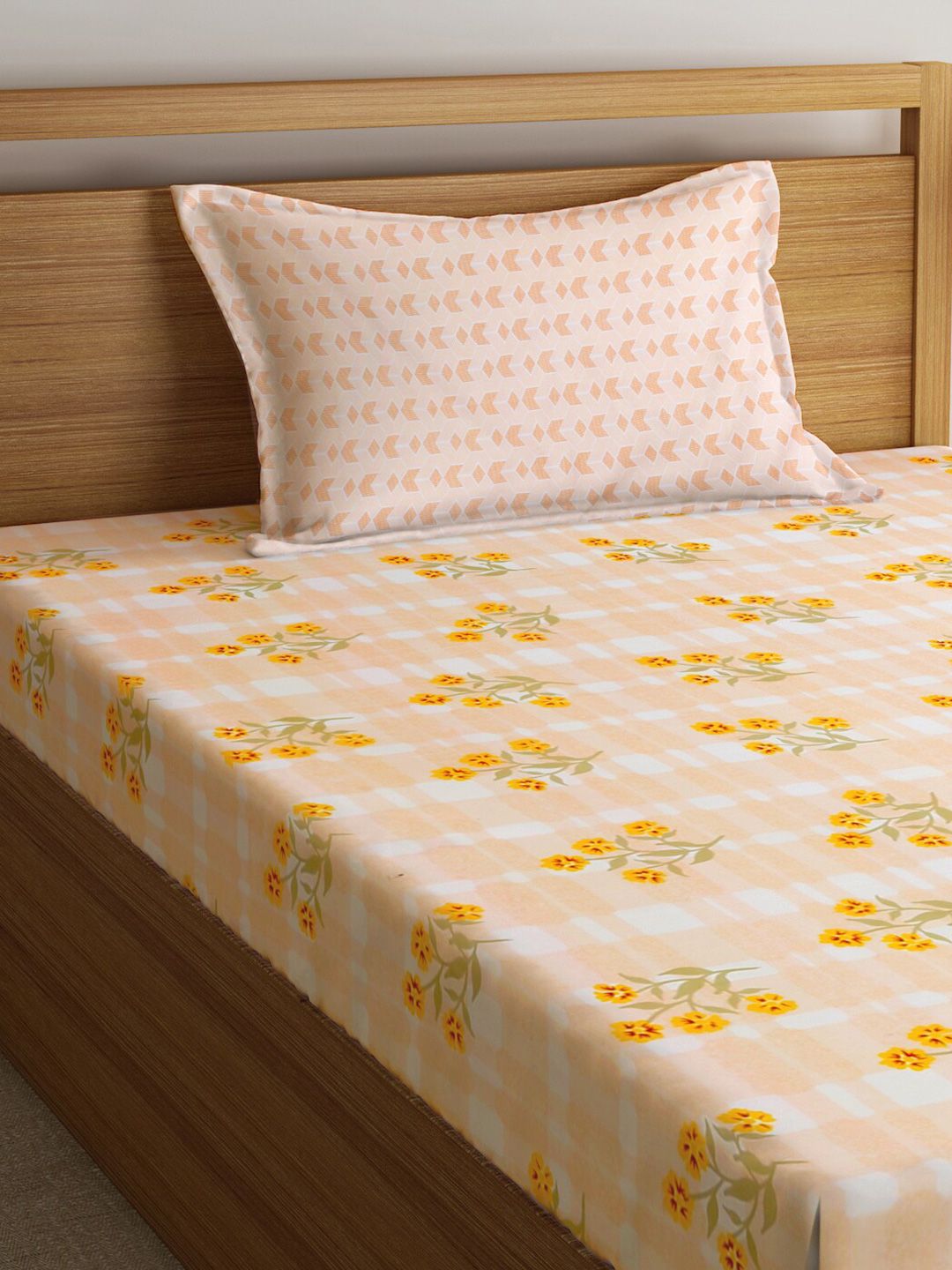 KLOTTHE Yellow & White Floral Printed 300 TC Single Bedsheet & Pillow Cover