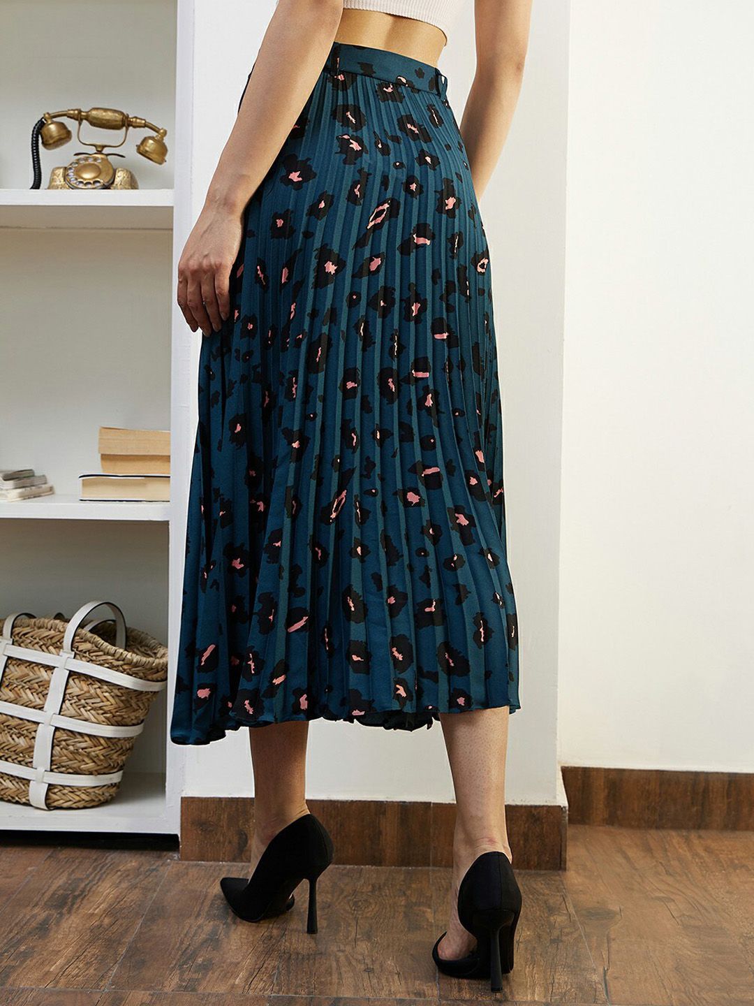 Berrylush Blue & Orange Animal Printed Accordion Pleated Flared Casual Midi A-Line Skirt