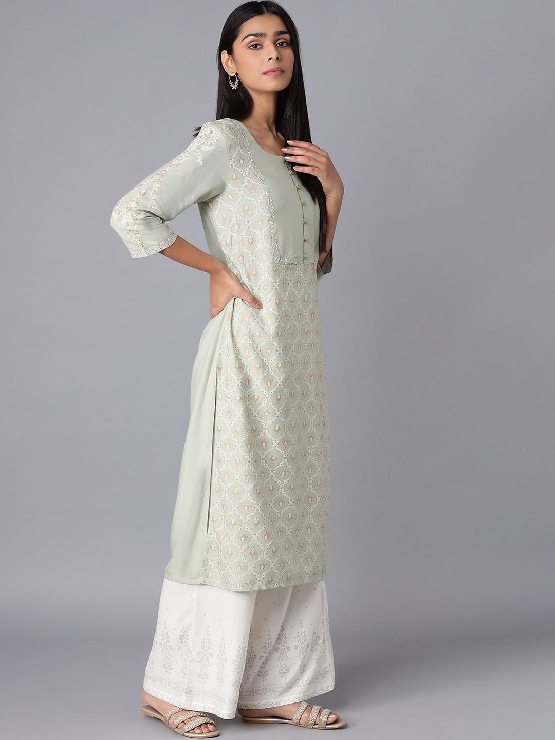 W Women Green & White Floral Printed Thread Work Kurta