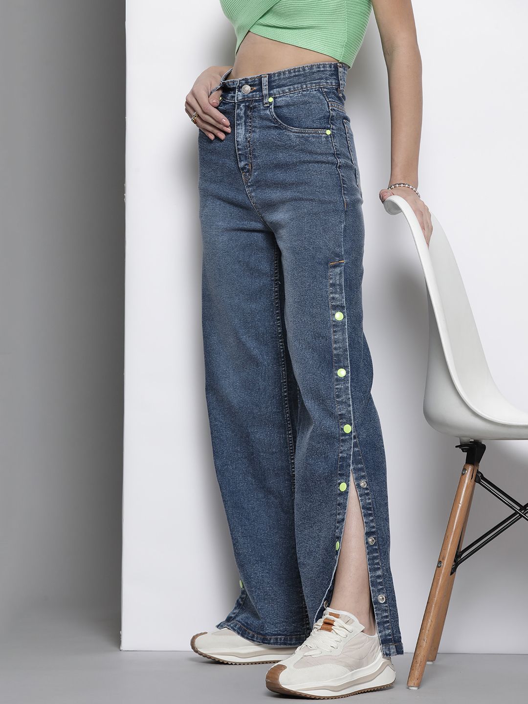 SASSAFRAS Women High-Rise Straight Fit Side Slit Jeans