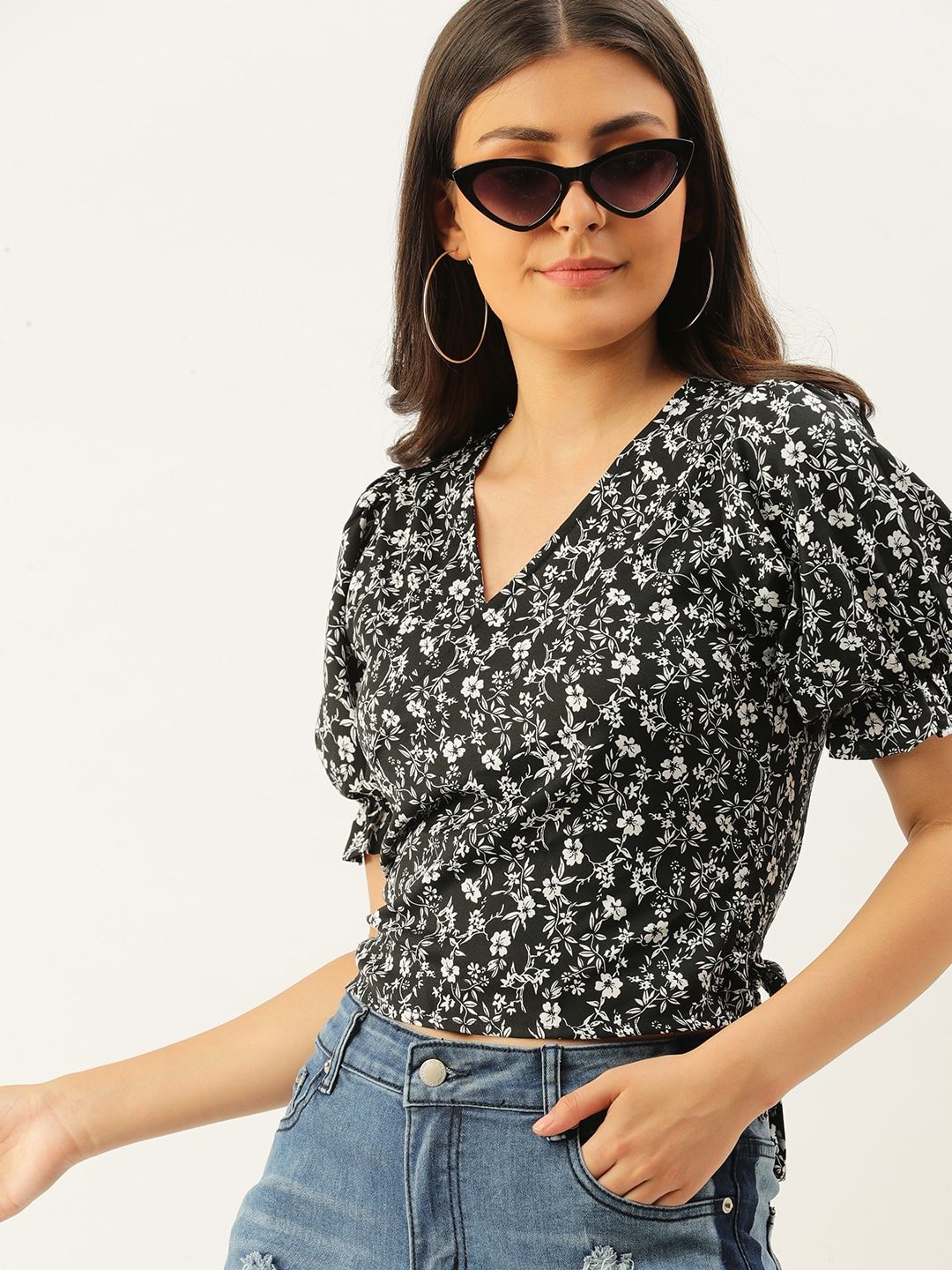 Berrylush Black & White Floral Printed Puff Sleeves Wrap Crop Top