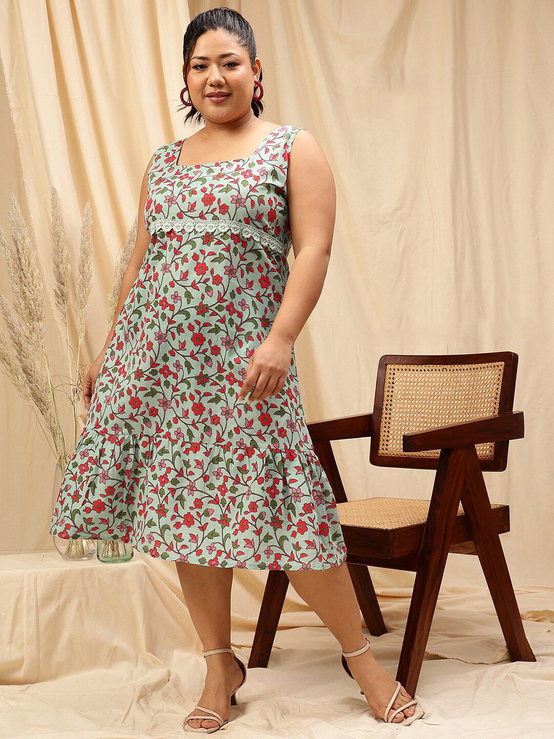 CURVY STREET Plus Size Floral Printed A-Line Dress