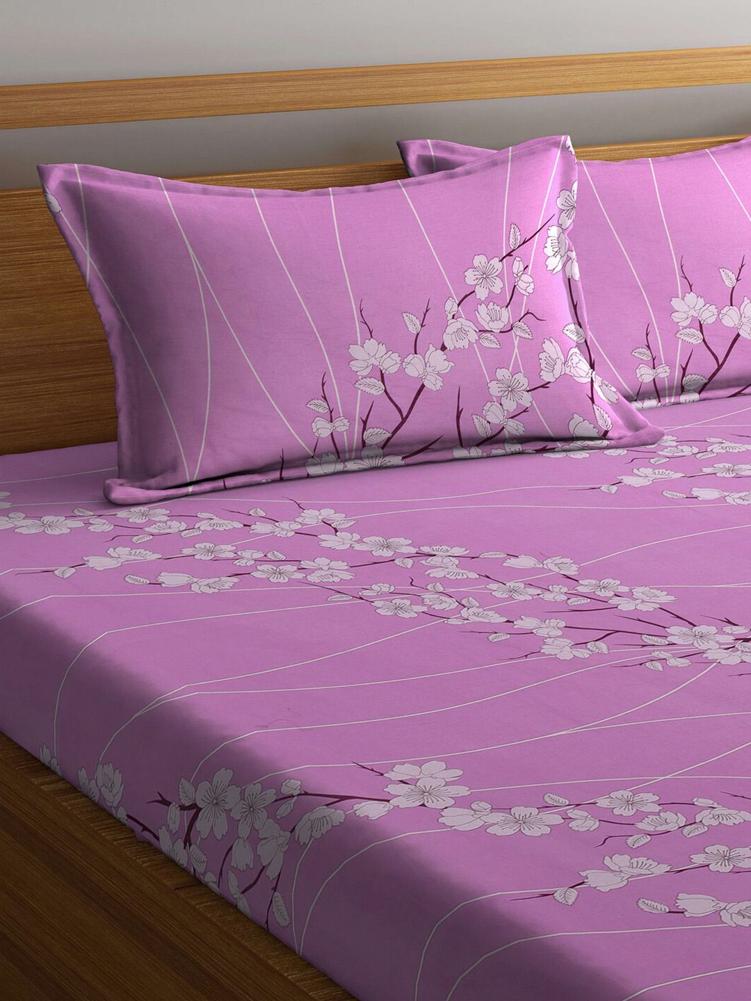 KLOTTHE Purple & White Floral Pure Cotton 400 TC Double King Bedsheet With 2 Pillow Covers