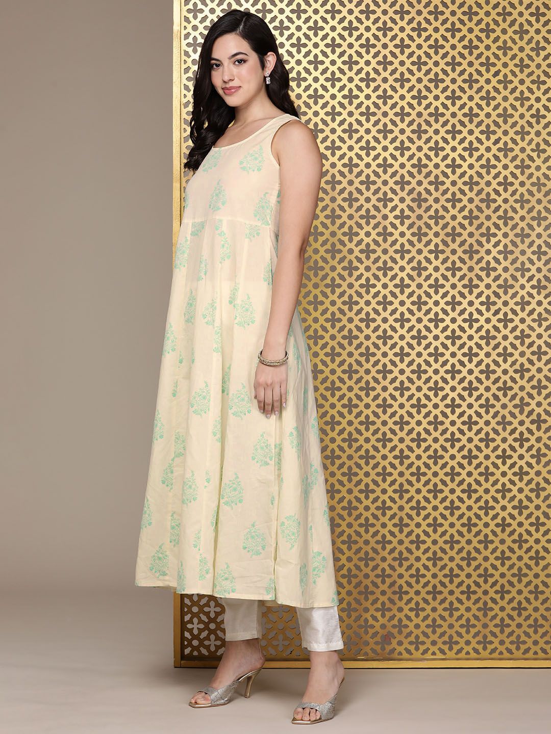 House of Pataudi Jashn Floral Printed Layered Kurta