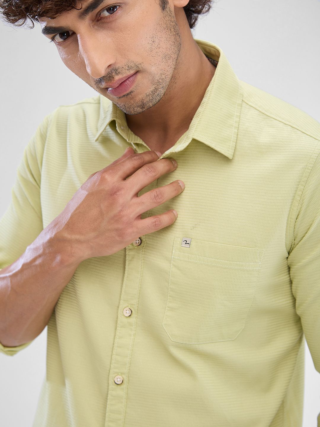 SPYKAR Men Solid Slim Fit Opaque Casual Shirt