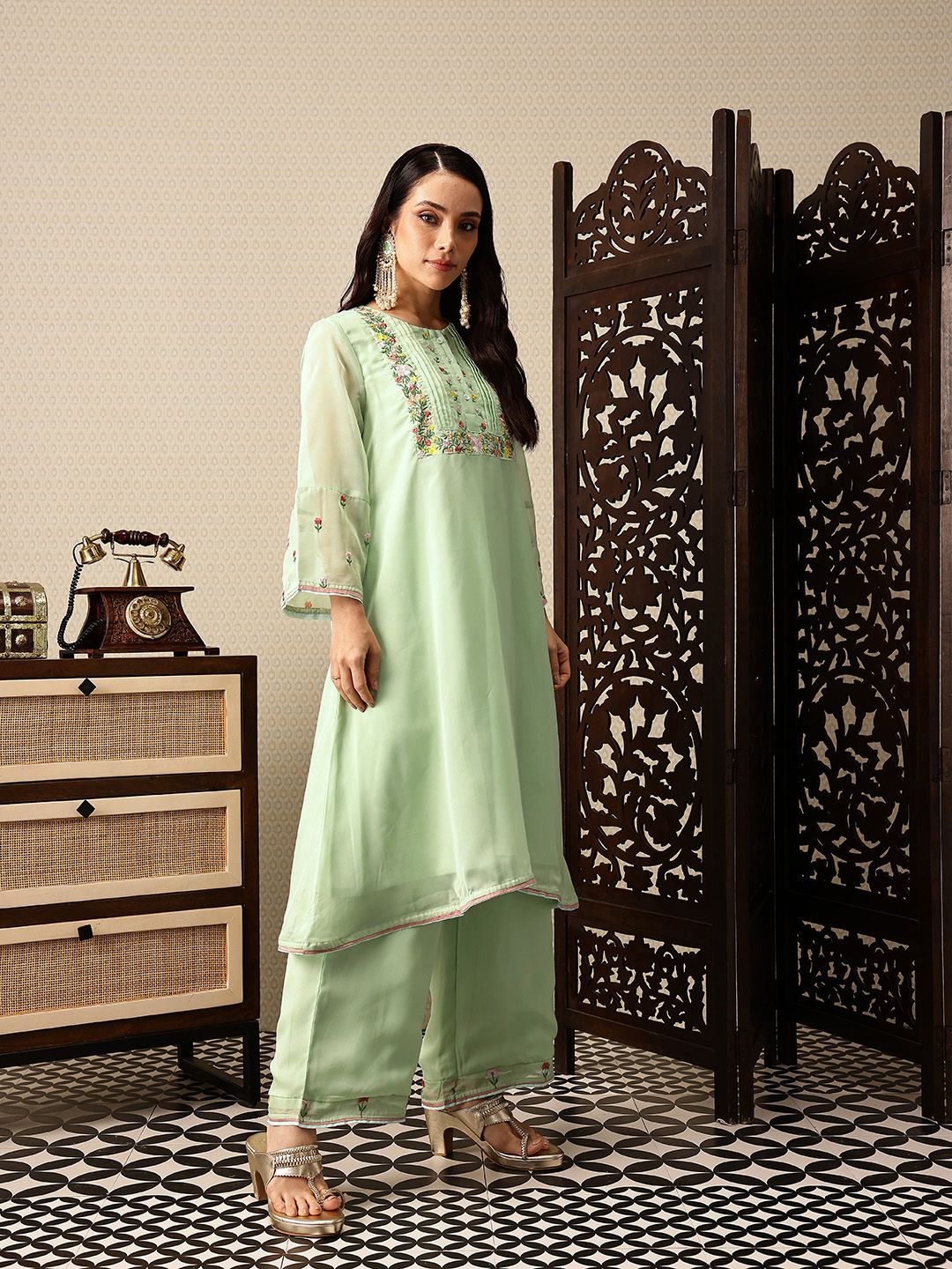 House of Pataudi Floral Embroidered Jashn Kurta with Palazzos & Dupatta