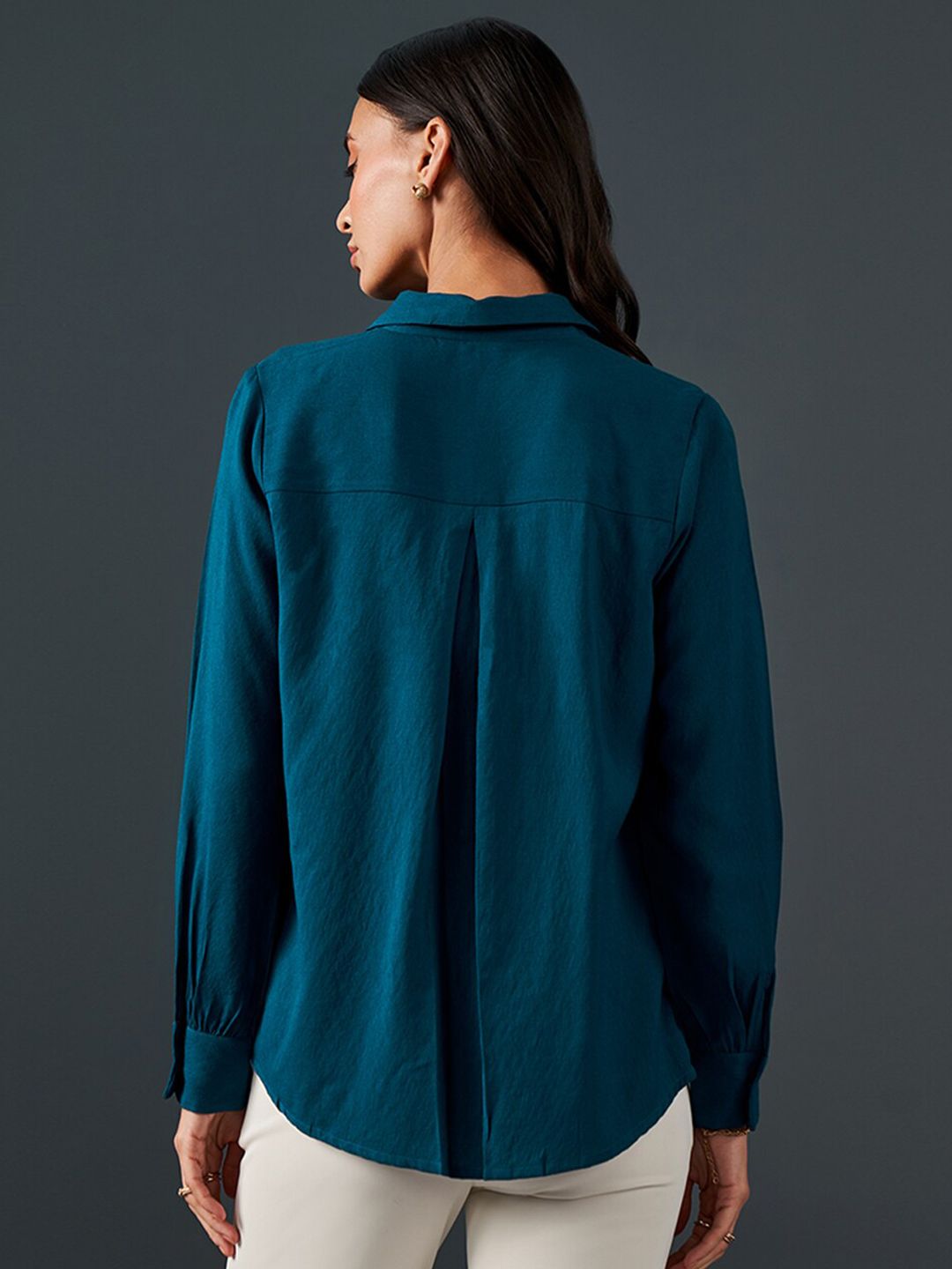 AND Mandarin Collar Cuff Sleeve Top