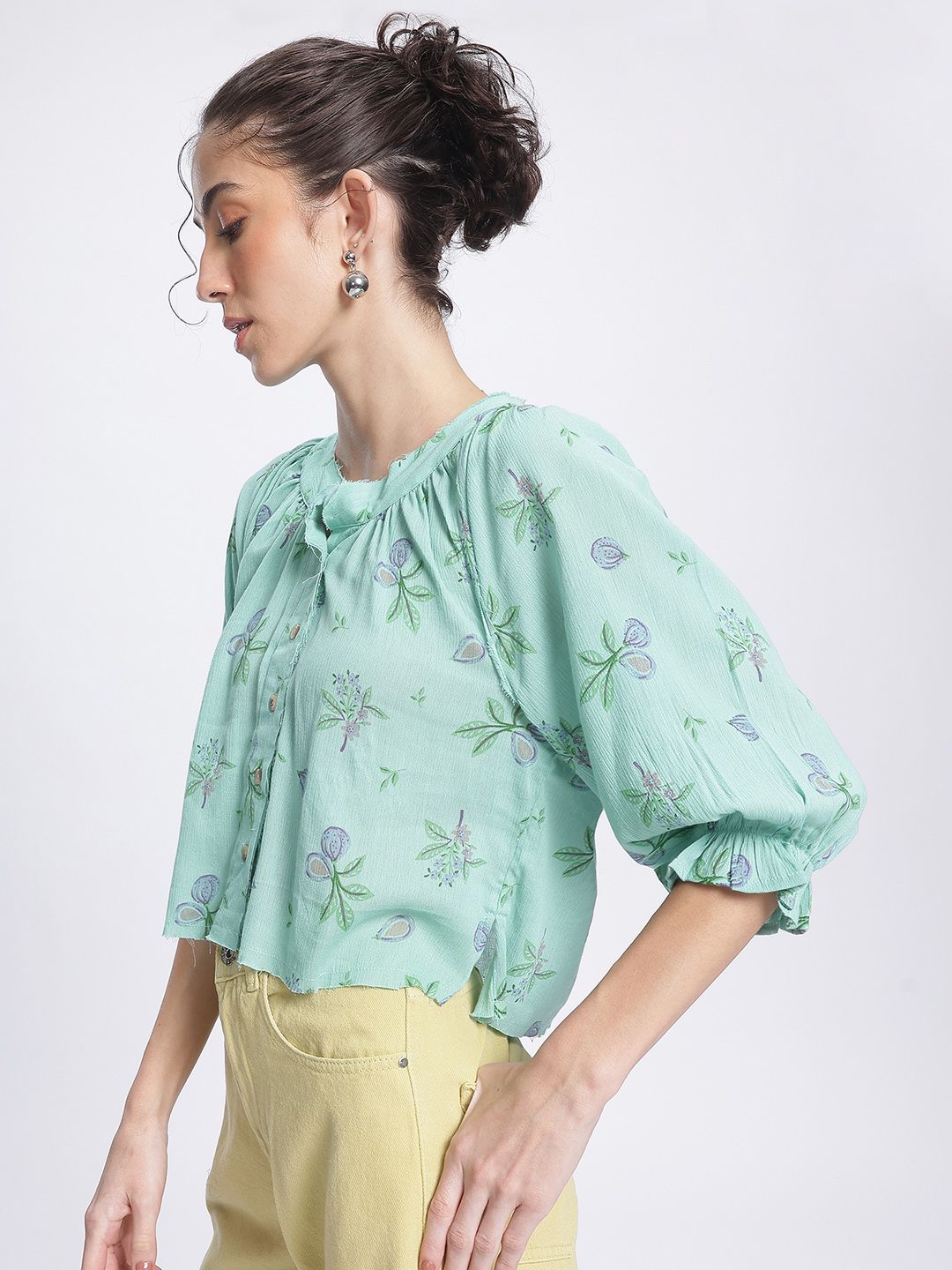 DressBerry Keep it Raw Floral Raw Hem Shirt-Style Top