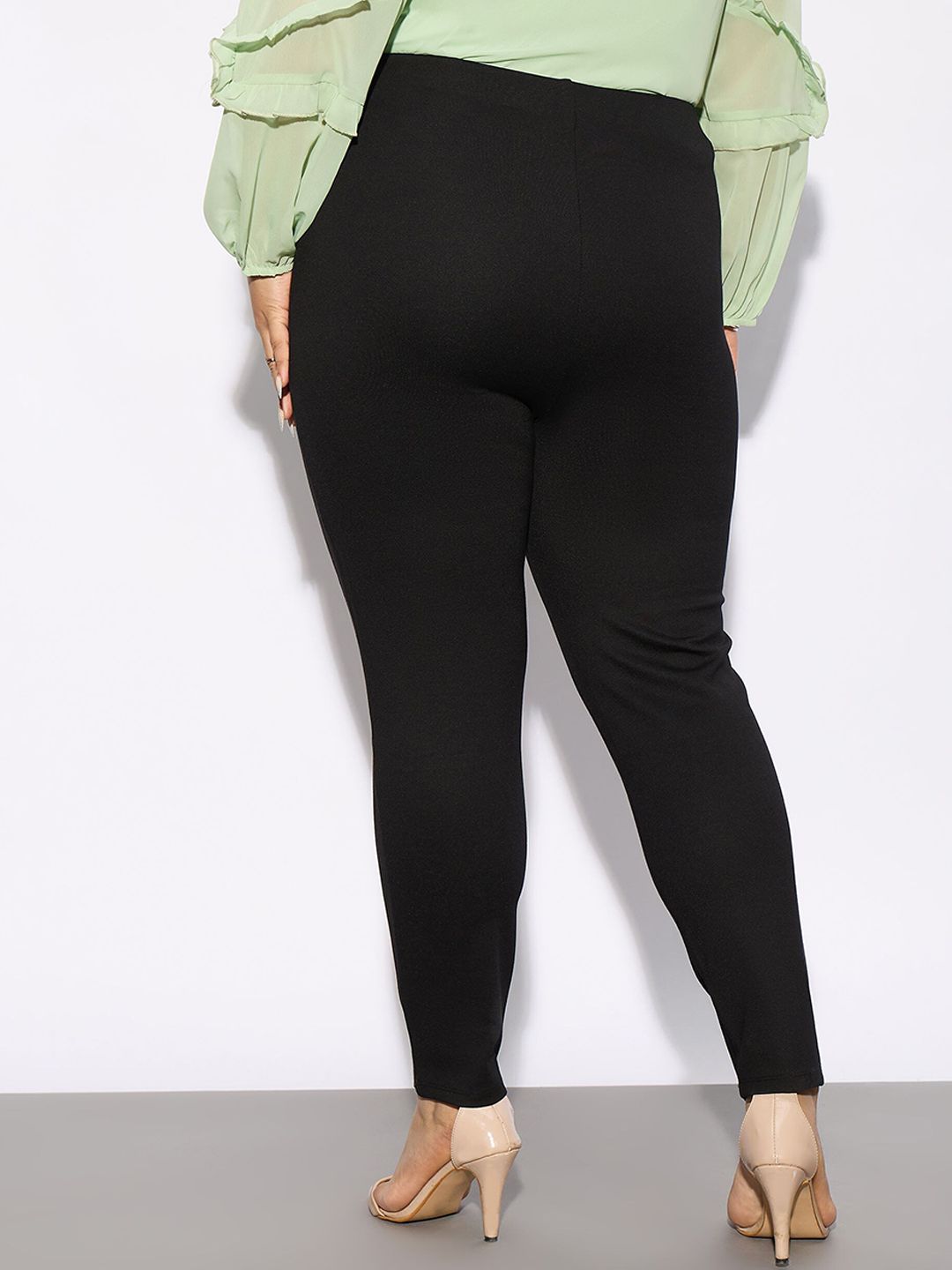 SASSAFRAS Curve Women Plus Size Black Slim Fit Zip Detail Regular Trousers