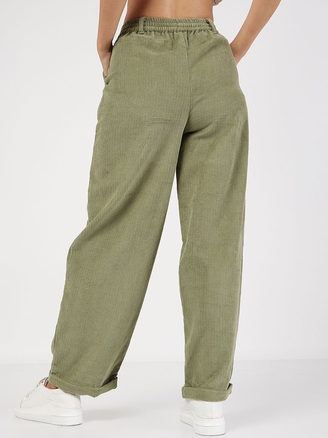 SASSAFRAS Women Olive Green Straight Fit Pure Cotton Parallel Trousers