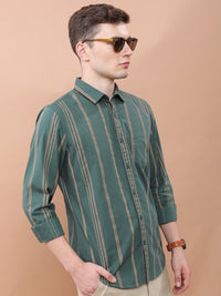 HIGHLANDER Green Vertical Striped Slim Fit Spread Collar Cotton Casual Shirt