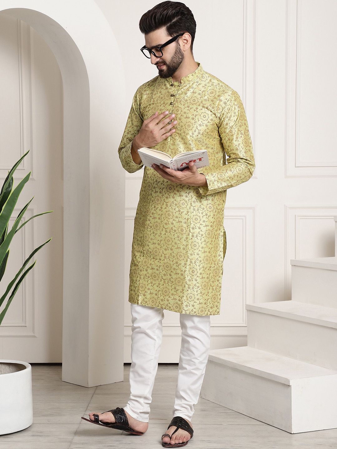 SOJANYA Floral Printed Kolar Mandarin Lengan Panjang Kurta Lurus
