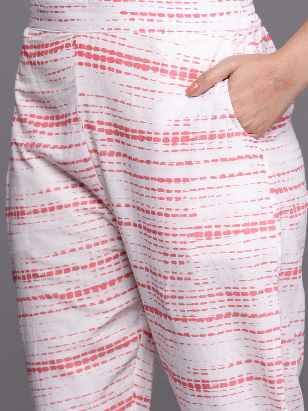 Libas Women Peach-Coloured Bandhani Printed Gotta Patti Pure Cotton Kurta with Trousers & With Dupatta
