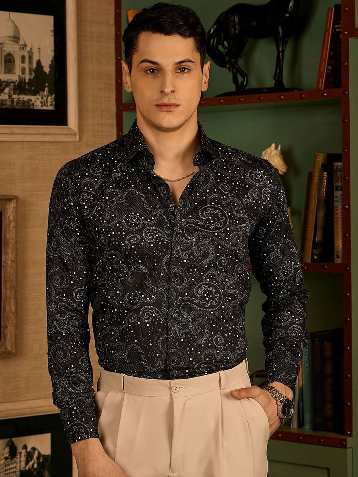 DENNISON Men Paisley Printed Spread Collar Casual Shirt