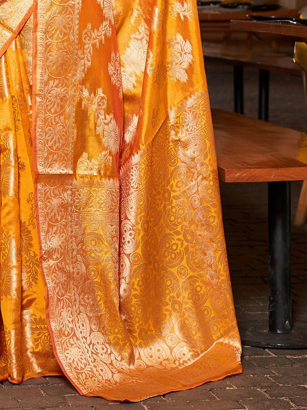 KALINI Ethnic Motifs Woven Design Zari Organza Banarasi Saree