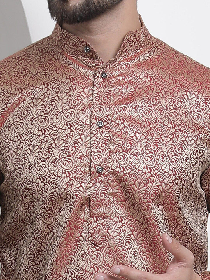 SOJANYA Lelaki Maroon Embroidered Anarkali Kurta