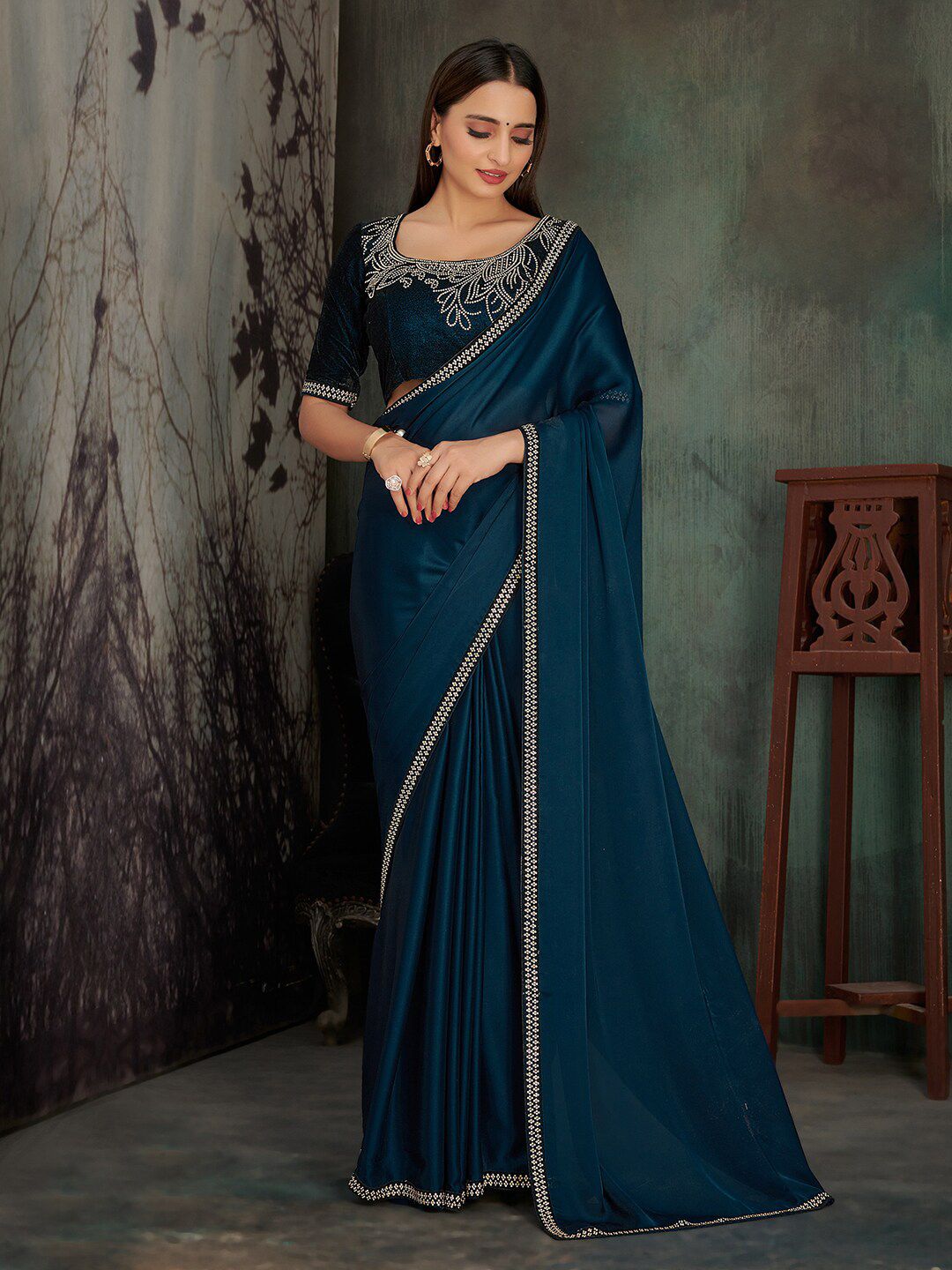 Saree mall Embellished Border Poly Chiffon Sarees