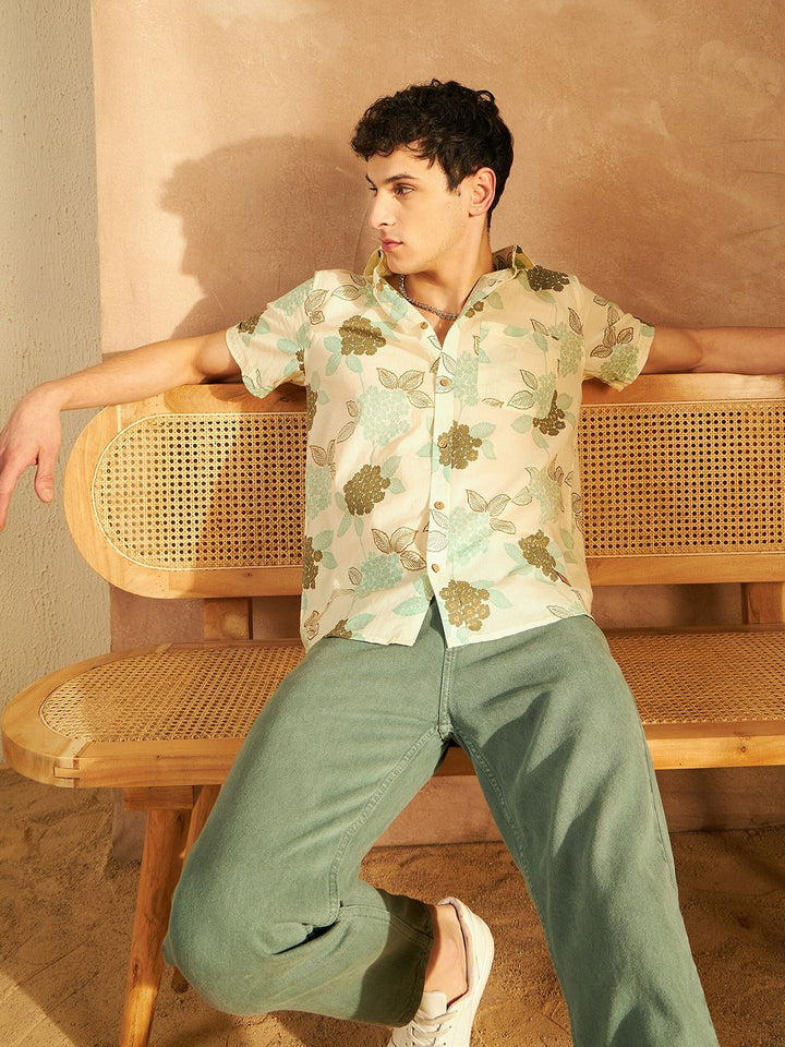 DENNISON Smart Floral Printed Spread Collar Short Sleeves Cotton Lightweight Shirt