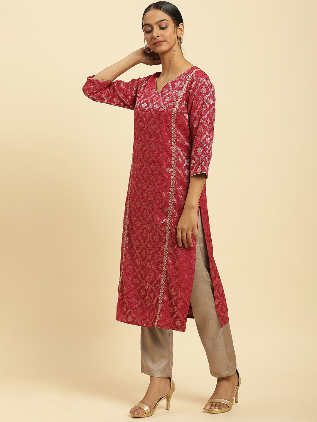 W Ethnic Motifs Woven Design V-Neck Gotta Patti Straight Kurta