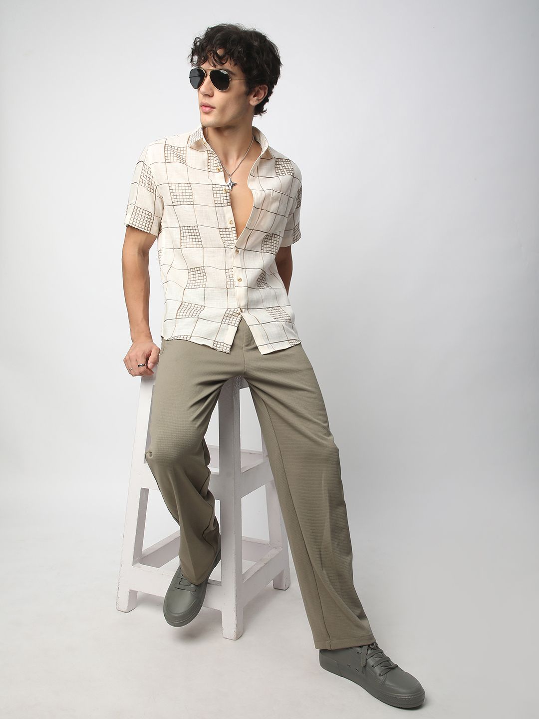 VASTRADO Men Classic Spread Collar Textured Cotton Slim Fit Casual Shirt