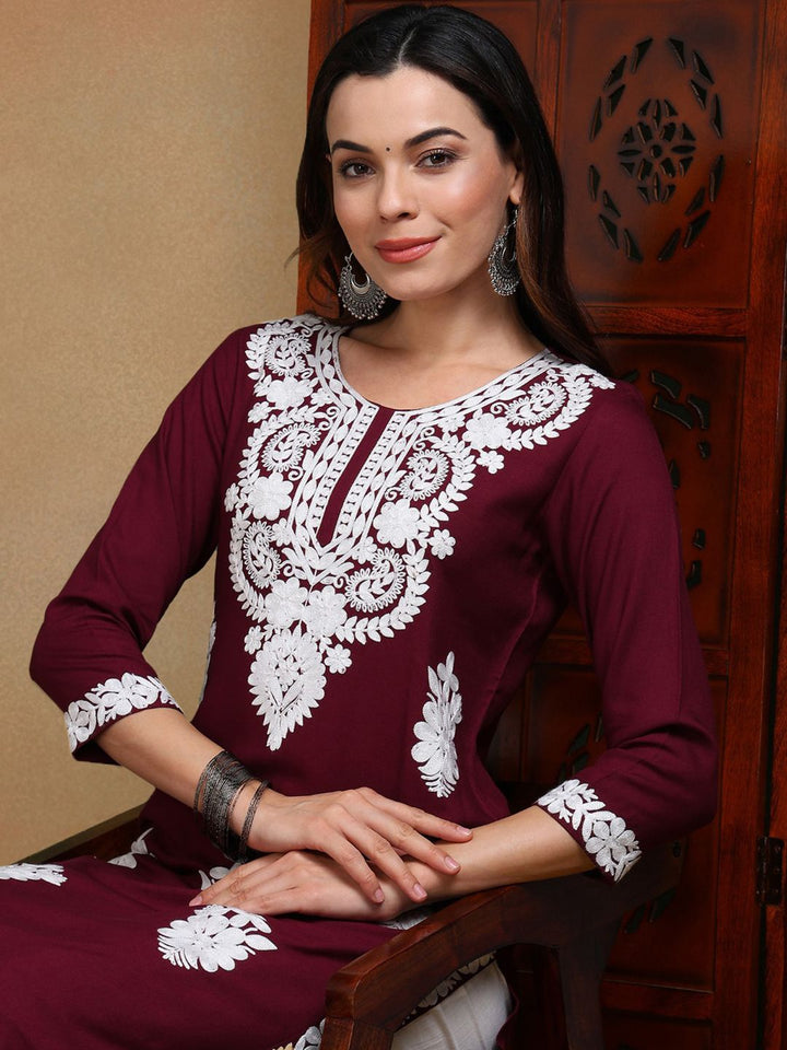 KALINI Floral Embroidered Thread Work Straight Kurta