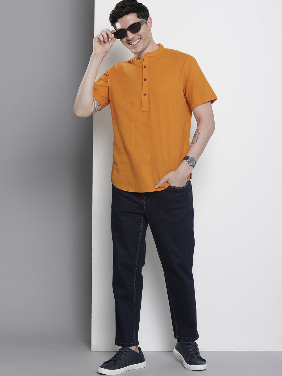 The Indian Garage Co Men Slim Fit Mandarin Collar Casual Shirt