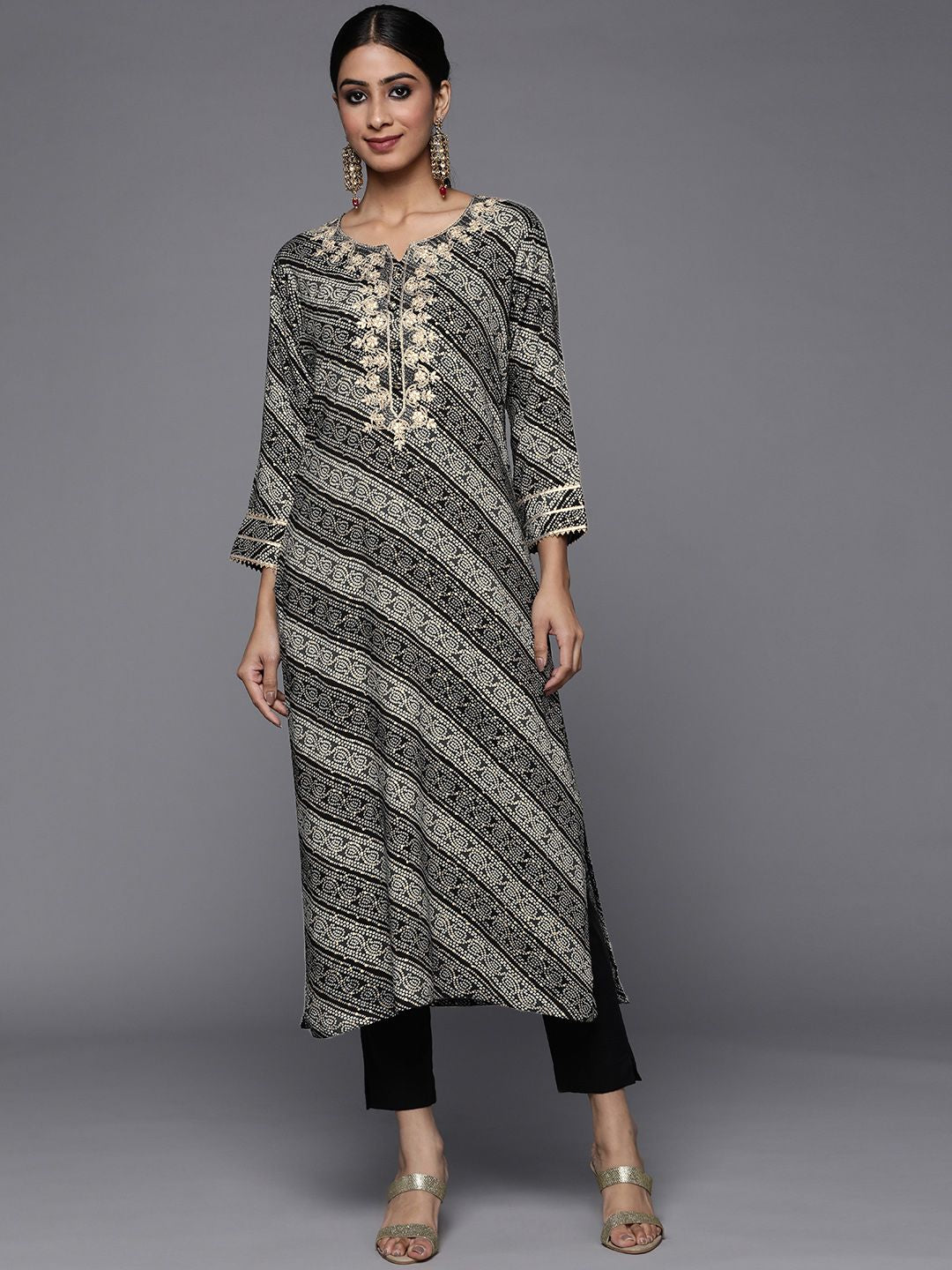 Varanga Women Black & Beige Bandhani Printed Indie Prints Kurta