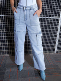 SASSAFRAS Women Straight Fit High-Rise Heavy Fade Stretchable Cargo Jeans