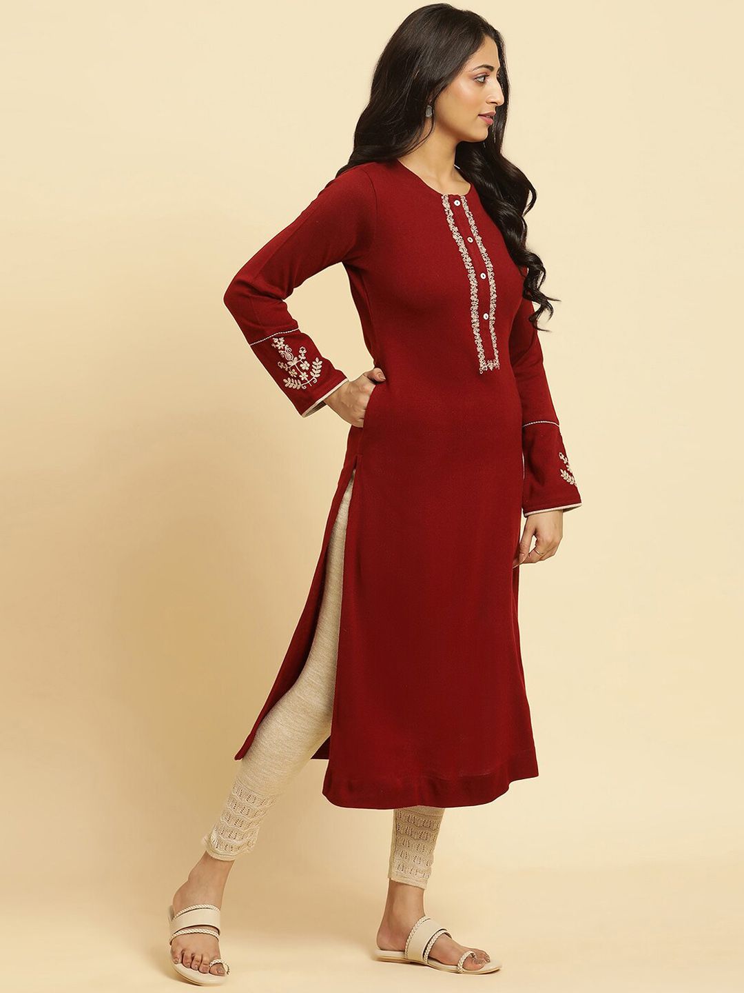 W Floral Yoke Design Thread Work Regular Kurta with Leggings