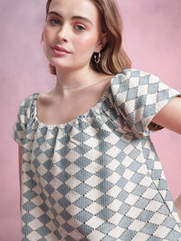 DressBerry Geometric Flutter Sleeve Crochet Boxy Top