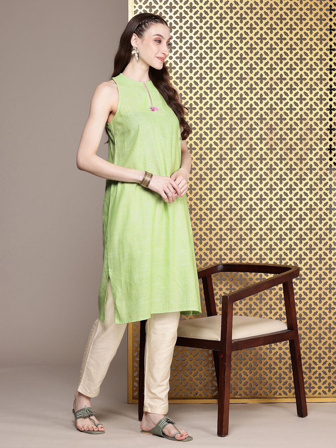 House of Pataudi Floral Embroidered A-Line Jashn Kurta