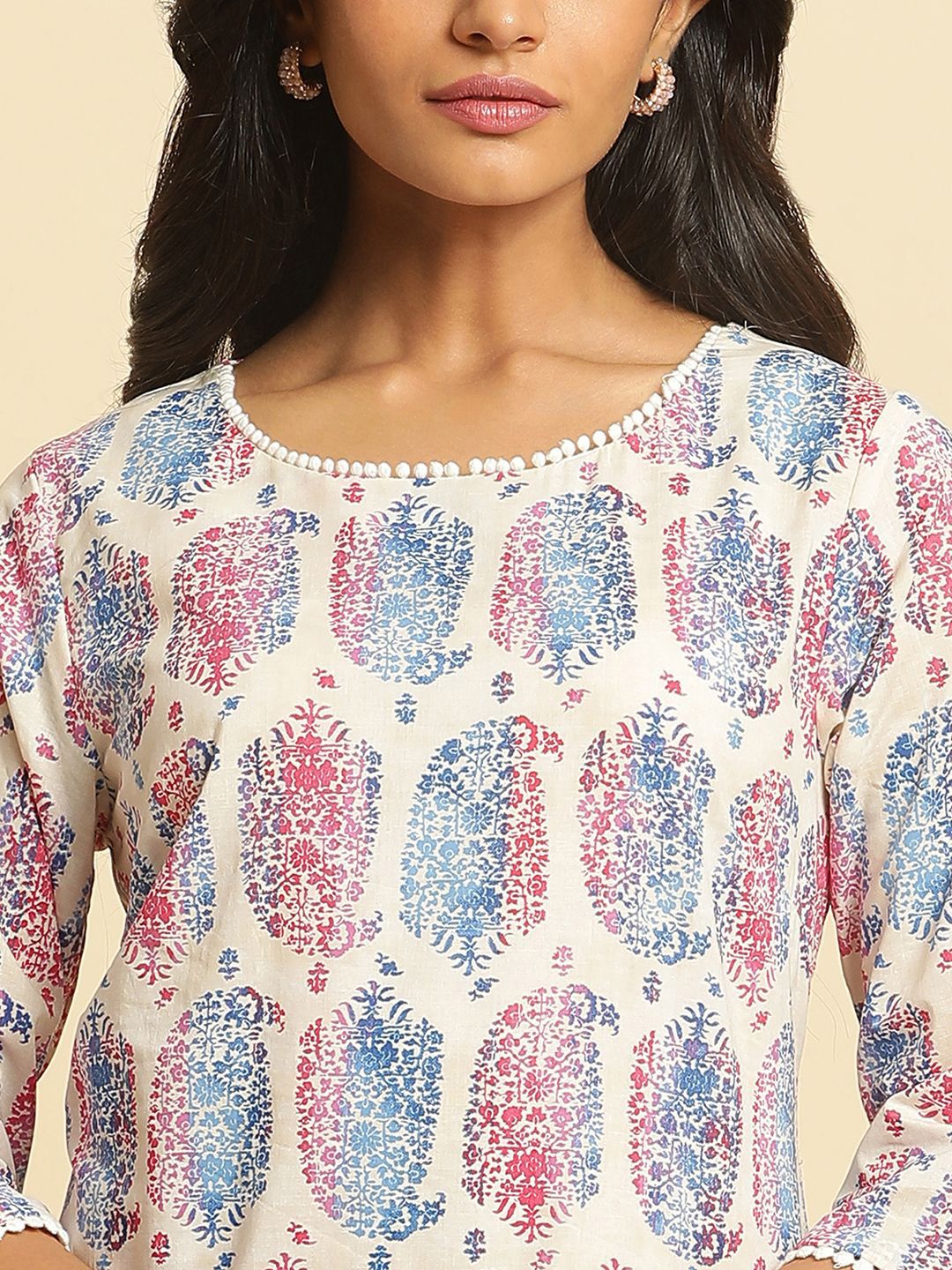 W Round Neck Ethnic Motifs Printed Cotton Straight Kurta