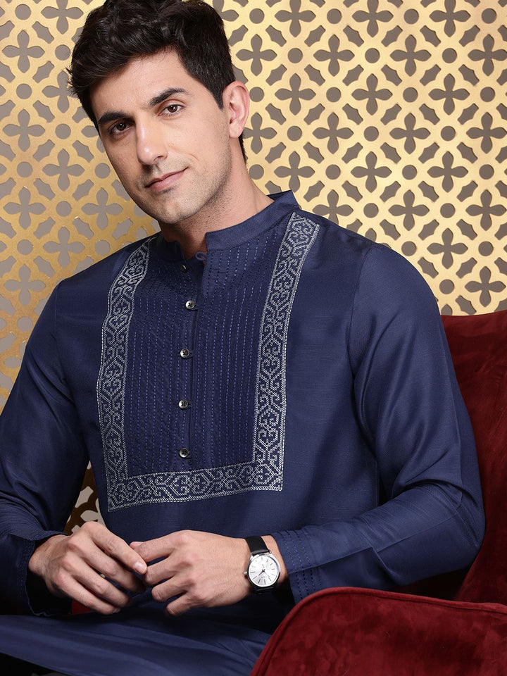 House of Pataudi Ethnic Motifs Yoke Design Mandarin Collar Thread Work Jashn Kurta