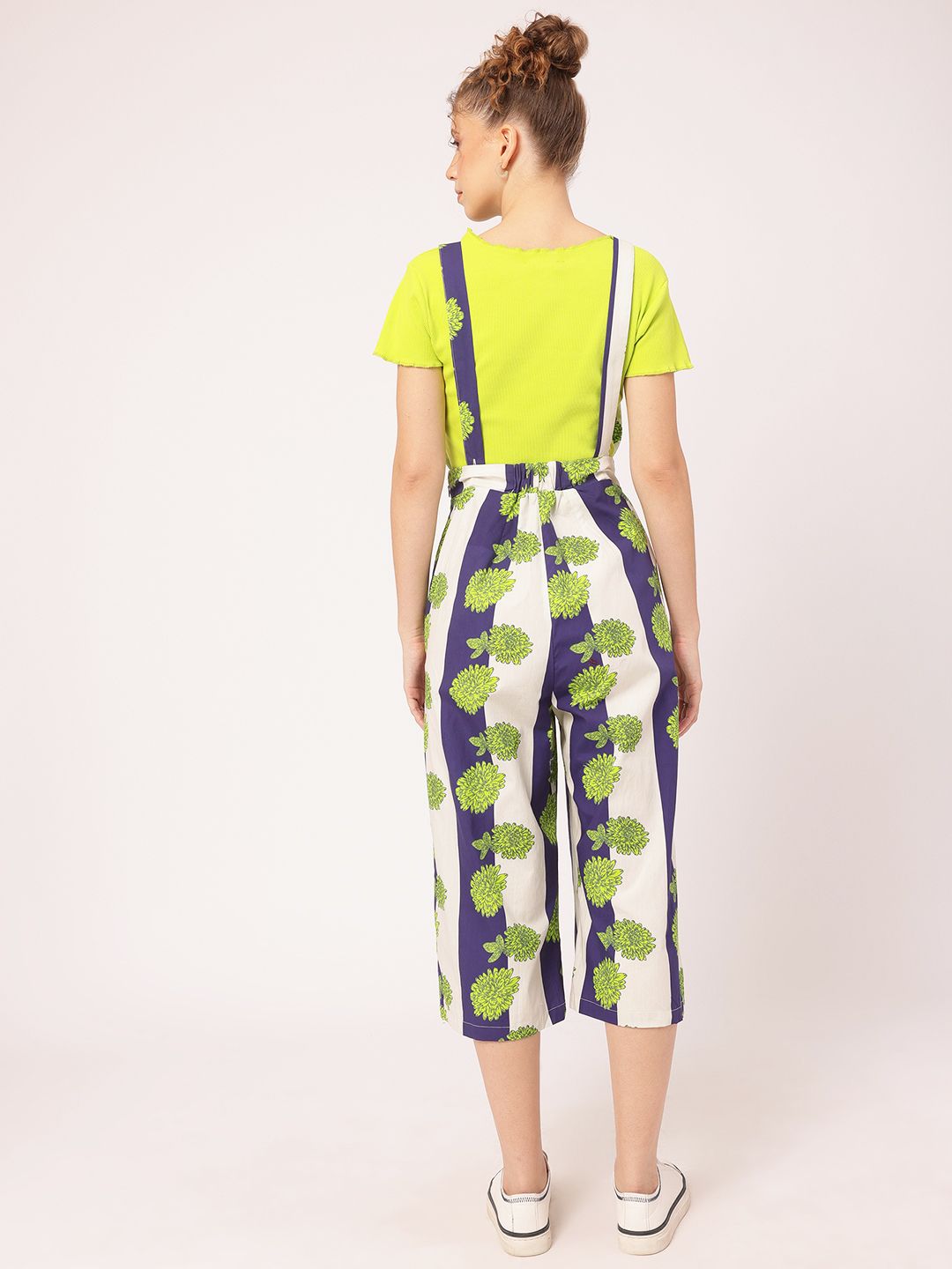 DressBerry Playful Yet Chic Stripe & Flower Printed Shoulder Straps Capri Jumpsuit