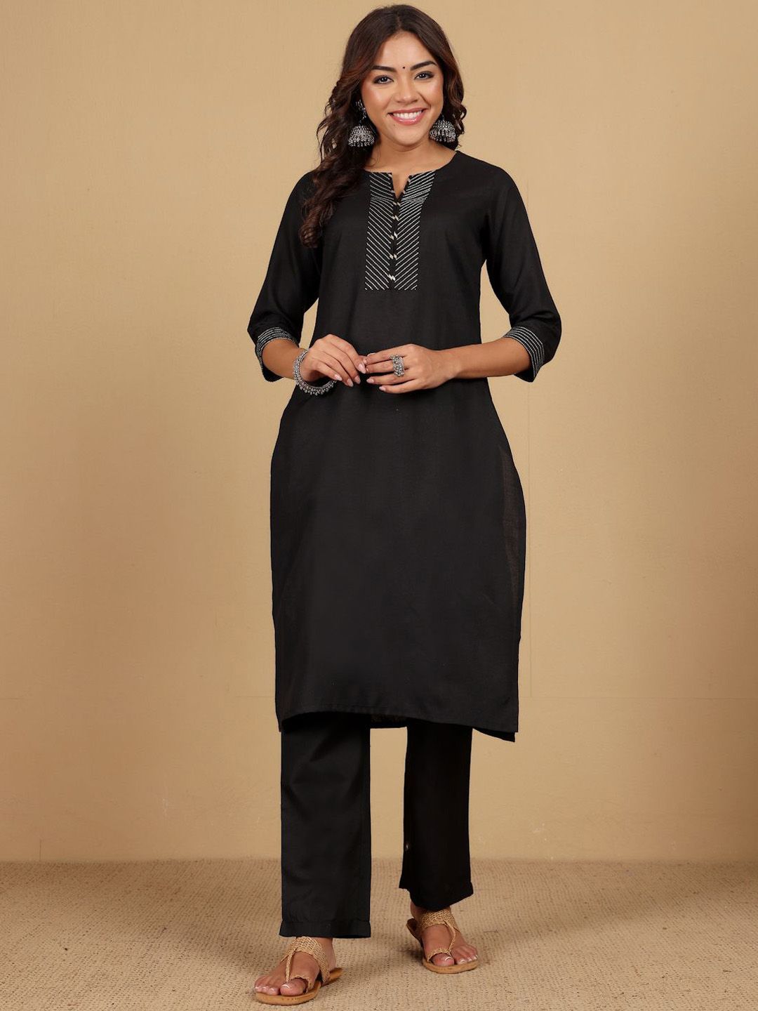 Varanga Thread Work Notch Neck Straight Kurta With Trousers And Dupatta