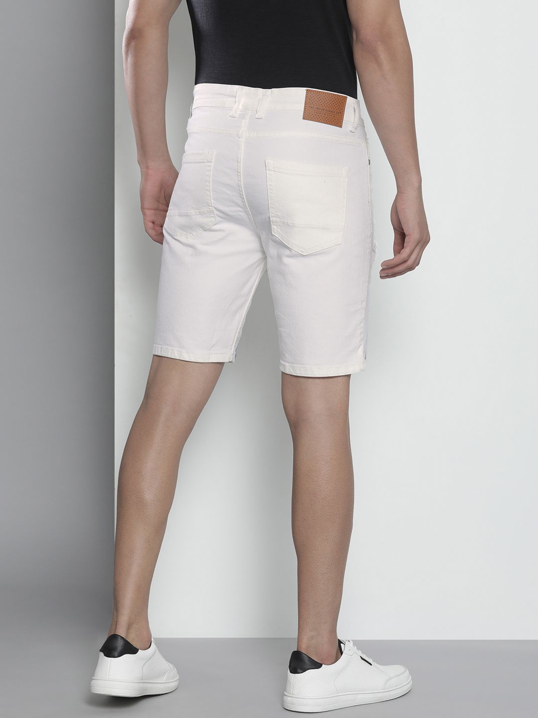 The Indian Garage Co Men White Slim Fit Denim Shorts