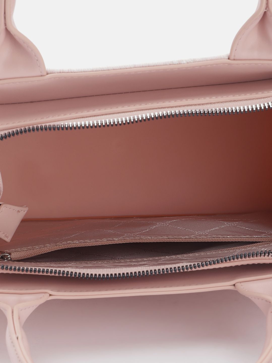 Lino Perros Textured Structured Handheld Bag