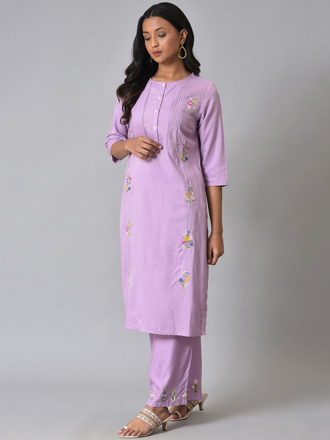 W Floral Embroidered Kurta