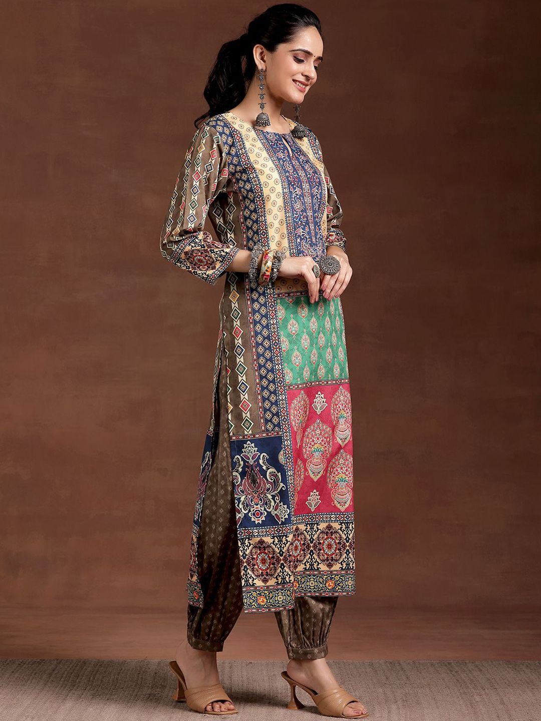 Libas Ethnic Motifs Printed Keyhole Neck Crepe Straight Kurta