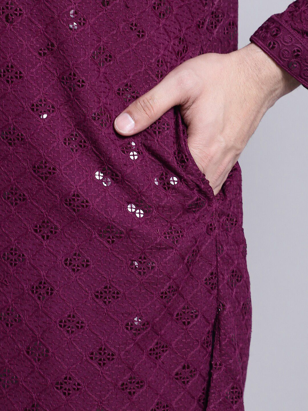 SOJANYA Geometric Embroidered Sequence Mandarin Collar Pure Cotton Kurta