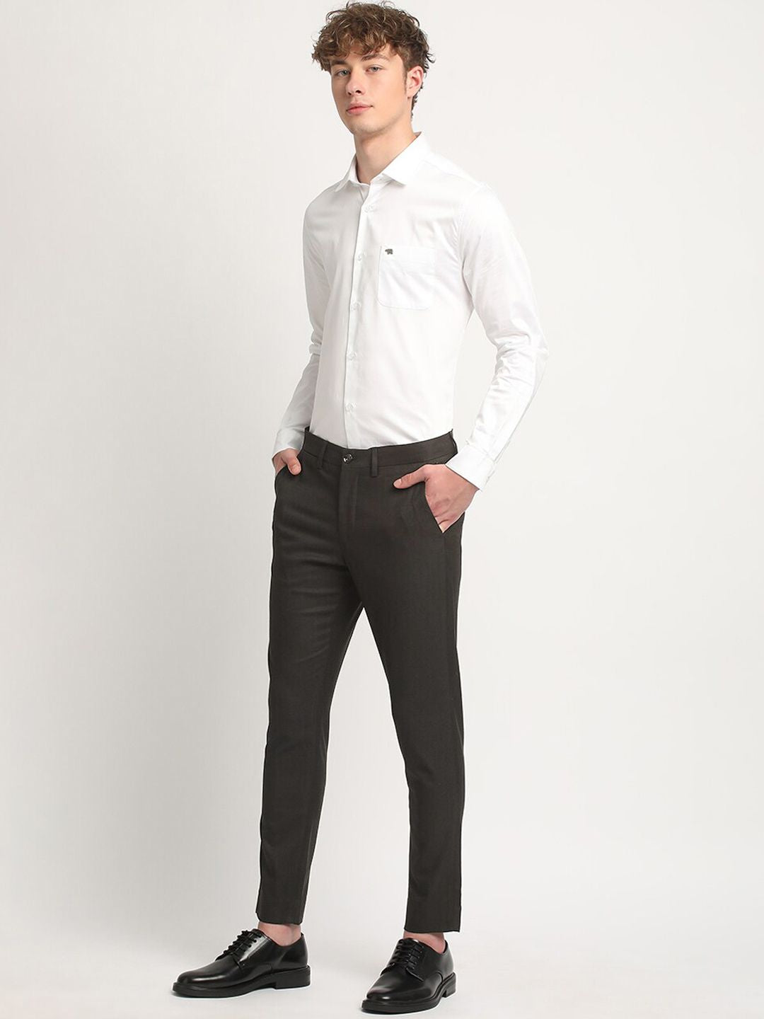 THE BEAR HOUSE Men Solid Tapered Fit Mid-Rise Formal Trousers