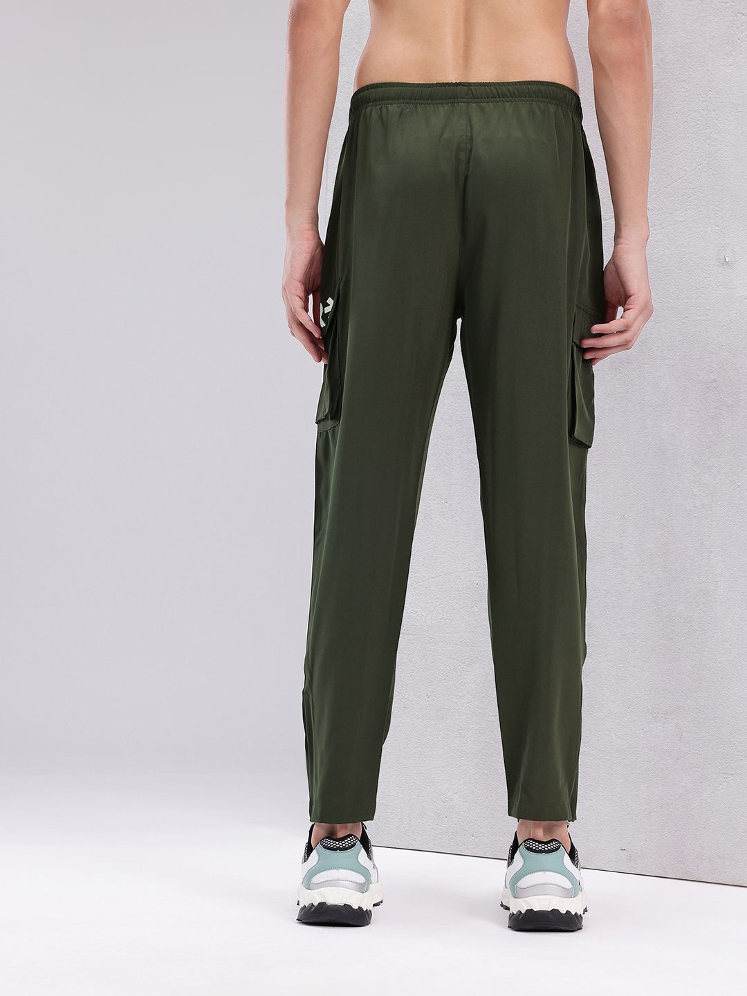 HRX by Hrithik Roshan Men Brand Logo Print Rapid-Dry Training Cargos with Side Slits